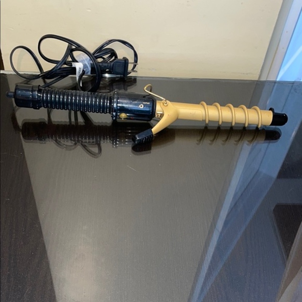Gold and Black Hair Curling Iron